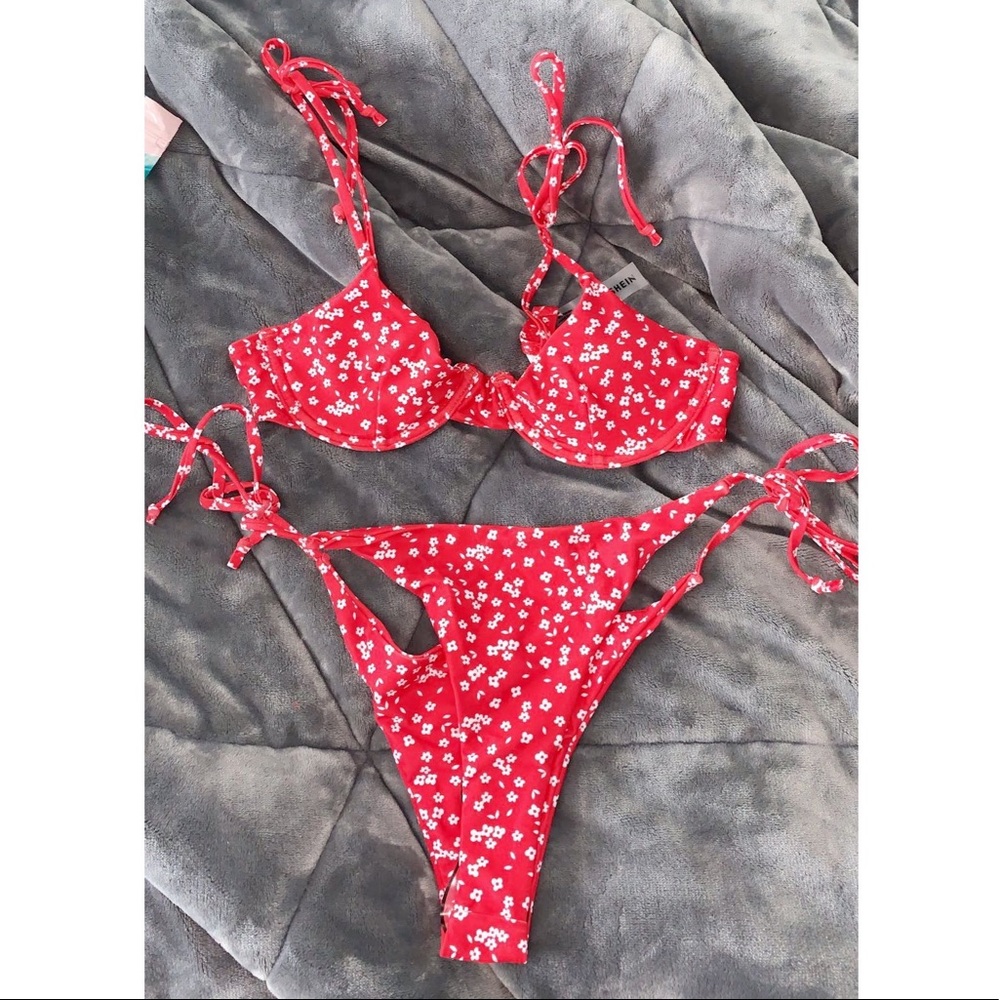 floral bikini